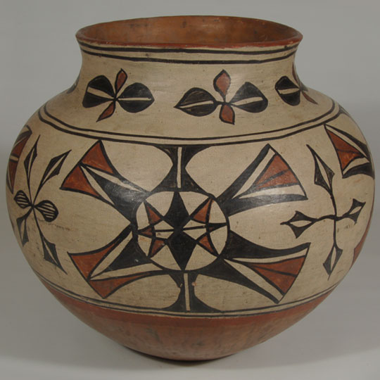 Historic San Ildefonso Pueblo Pottery SC3680A